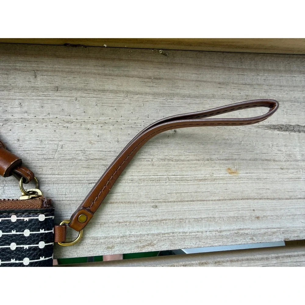 Fossil Logan RFID Zip-Around Clutch Wallet – Key Pattern – Brown Tassel